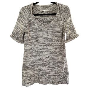 CABI Style 927 Womens Sweater Tunic Size Medium Marled Black White Short Sleeve